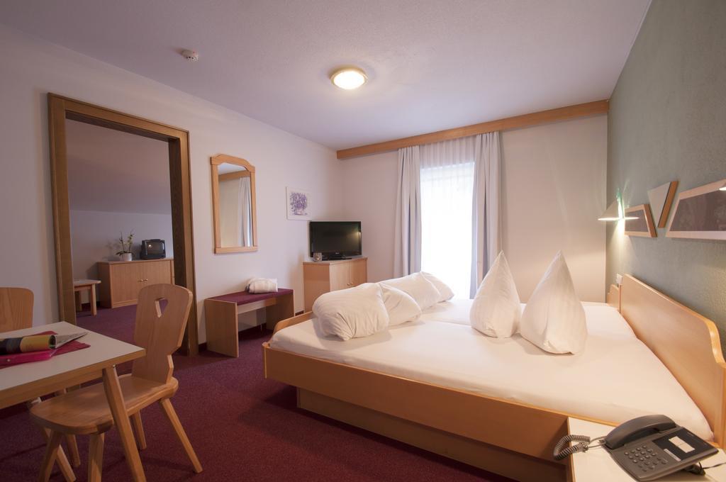 Hotel Alpenfriede Jerzens Kültér fotó